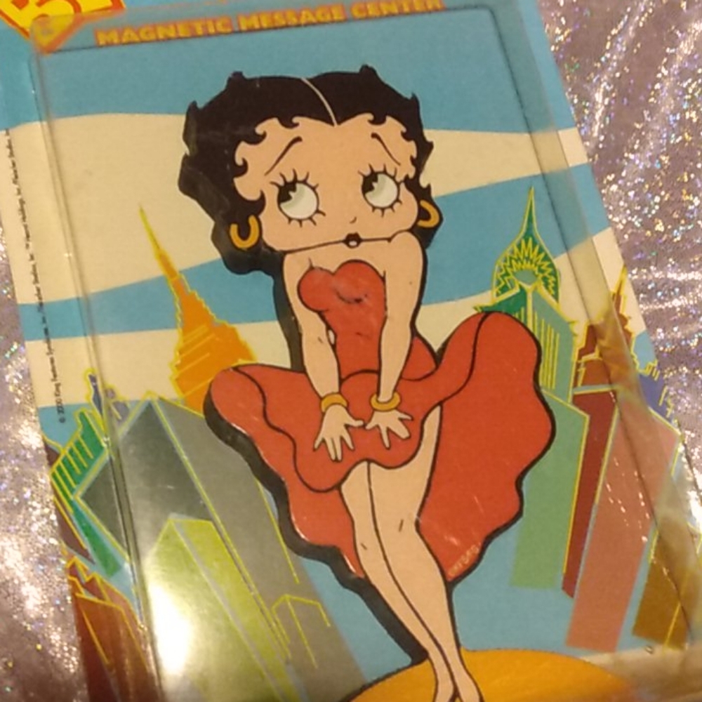 NIB Betty Boop Magnetic Message Center - Picture 3 of 6
